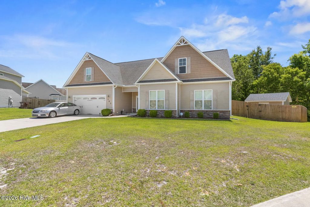 103 Gabriels Way, Jacksonville