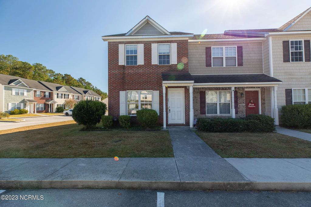 401 Springwood Drive, Jacksonville