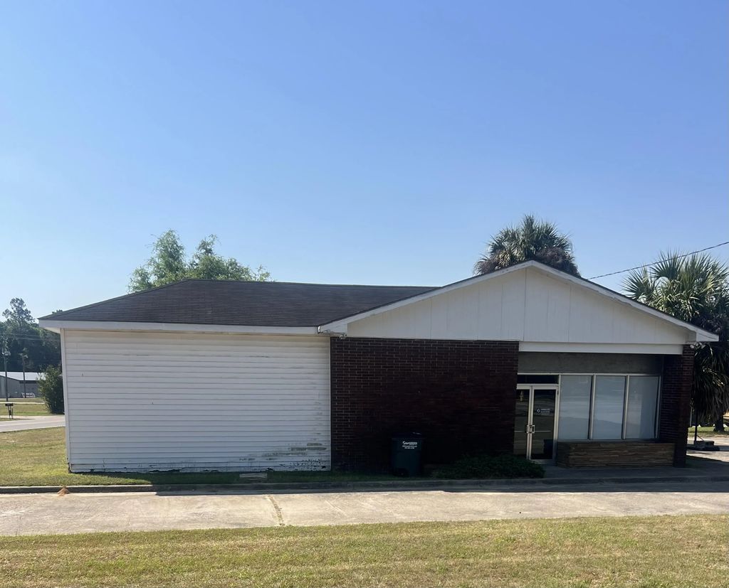 1178 E Winthrope Avenue, Abbeville