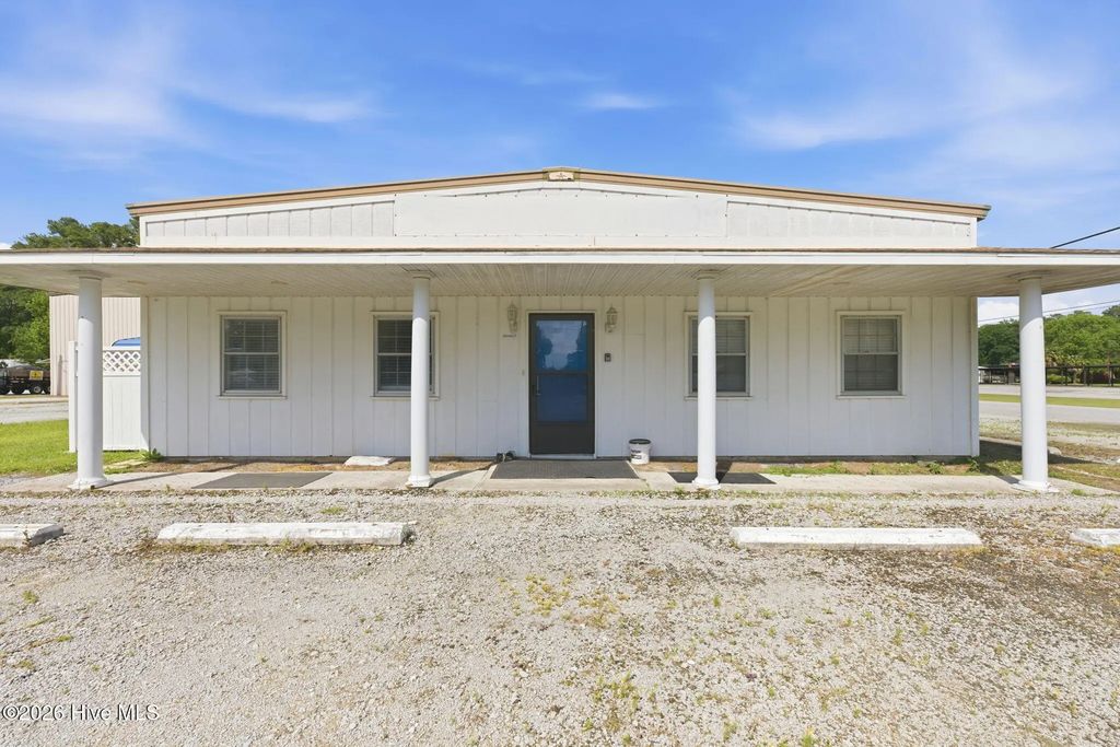 2108 Old Cherry Point Road, New Bern