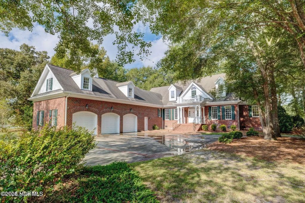 140 River Woods Drive, Wallace