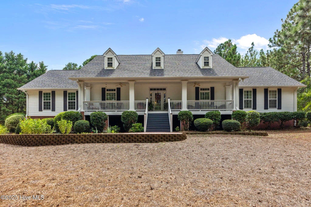 109 Sweetbriar Court, West End