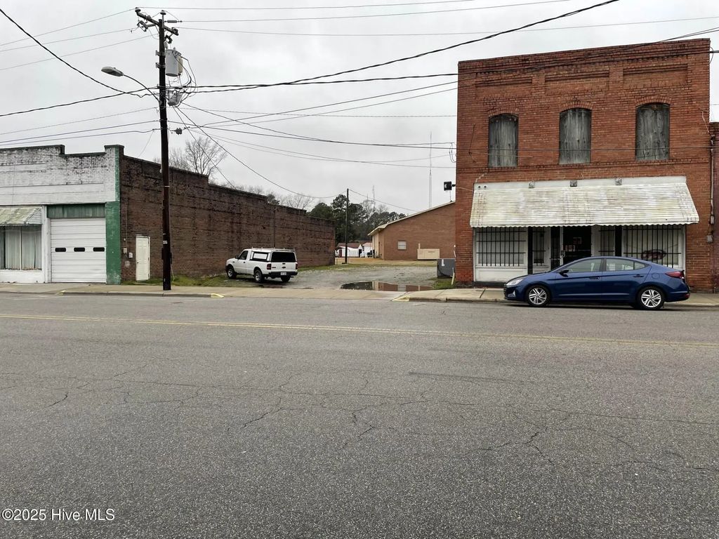 108 S Main Street, Lewiston