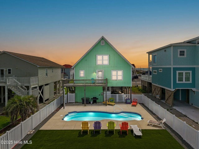 1414 E Beach Drive, Oak Island