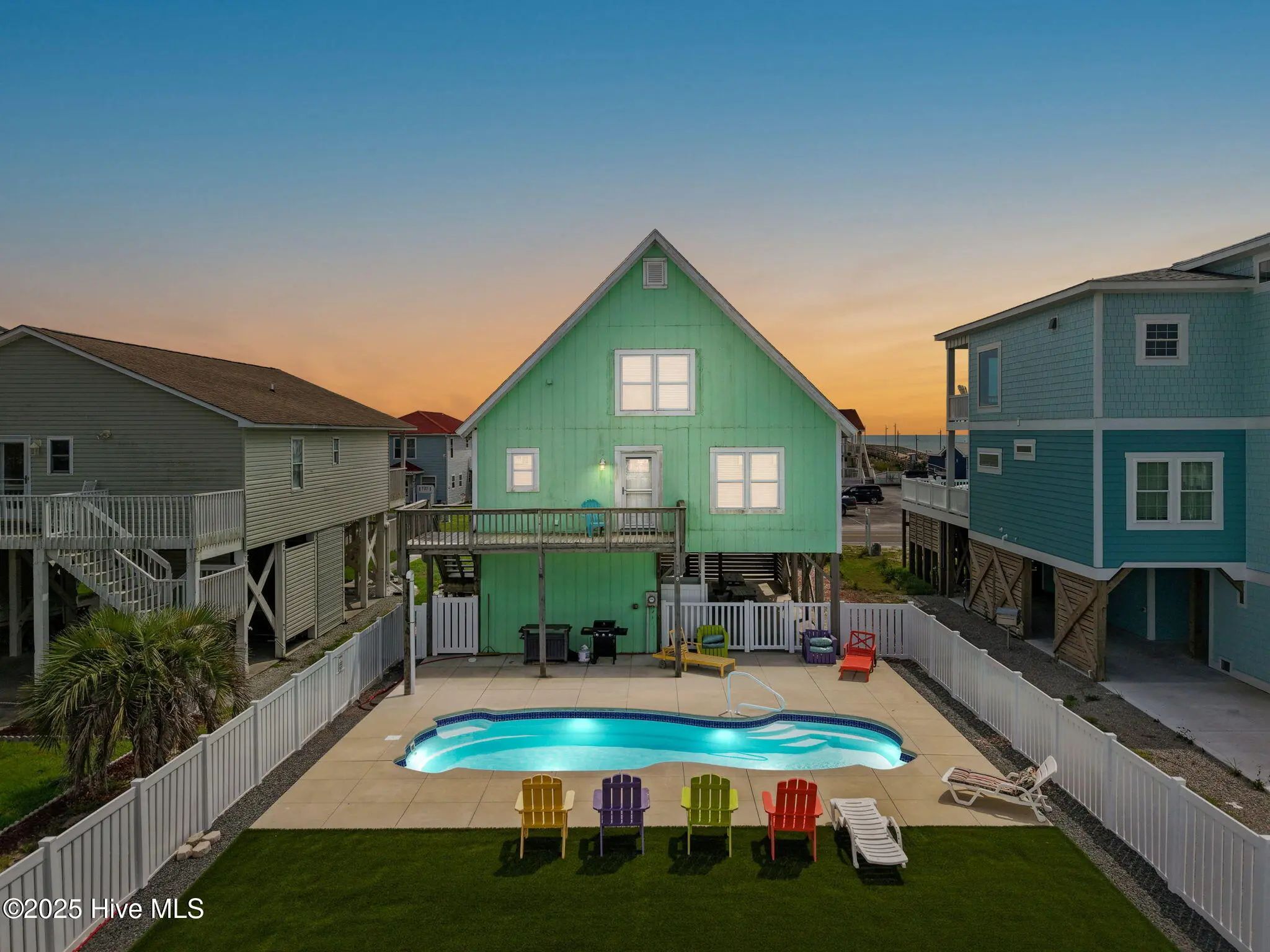 1414 E Beach Drive, Oak Island