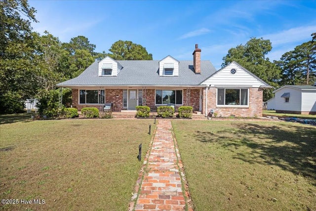 418 E 9th Street, Washington