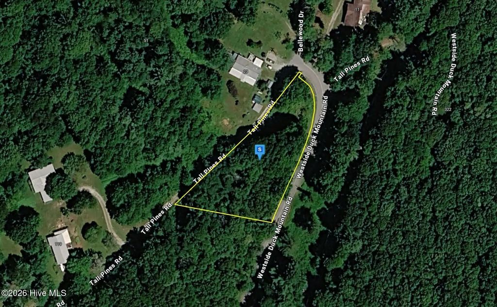 20 Tall Pines Road, Franklin
