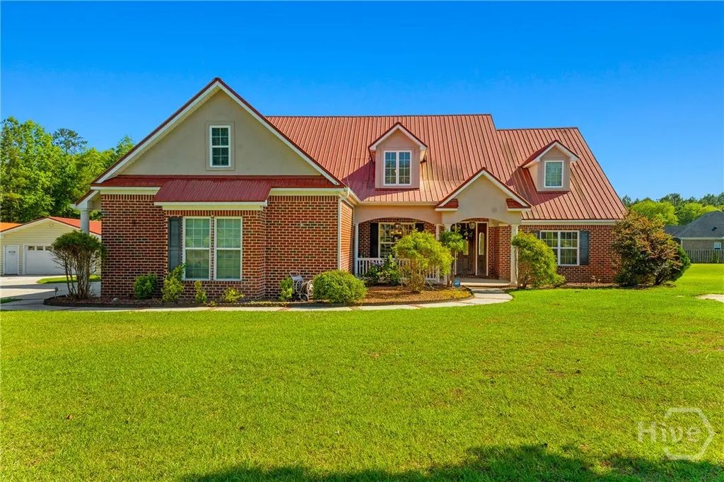 19 Hollow Oak Drive, Pembroke