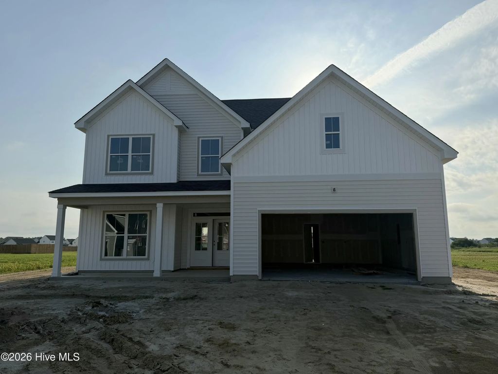 819 Tupelo Tree Drive, Hubert