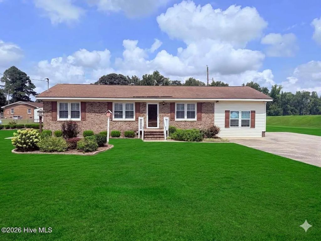2103 Hilltop Lane, Goldsboro