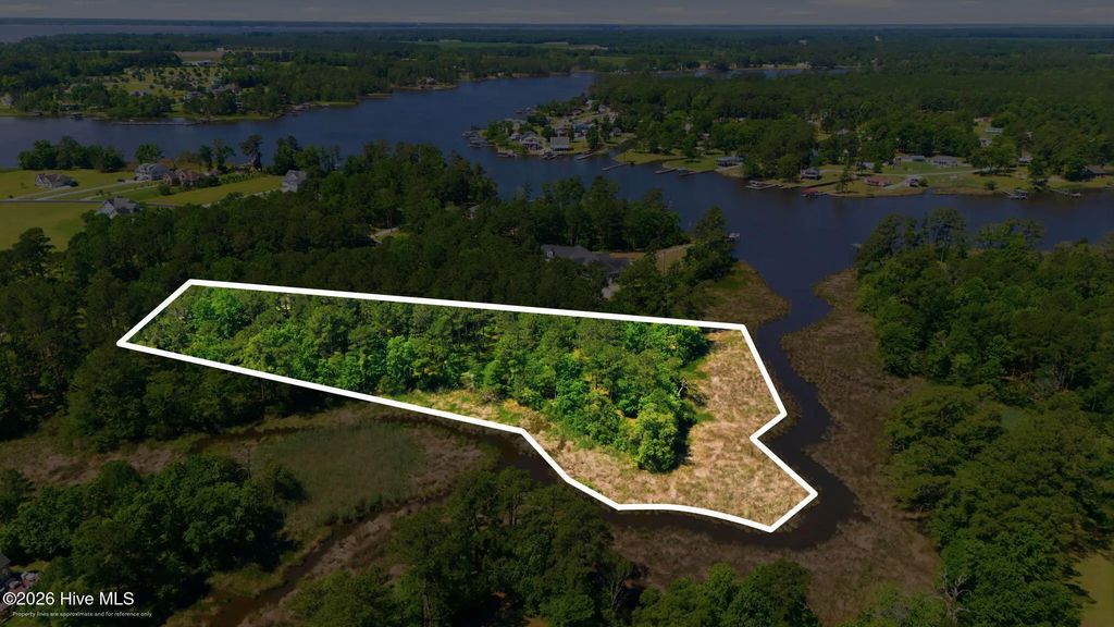 292 Southern Plantation Drive S, Oriental