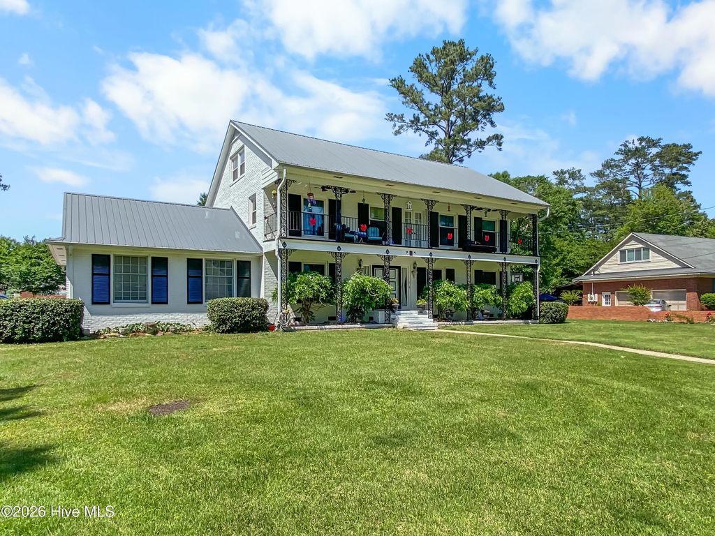 1907 Essex Street, Kinston