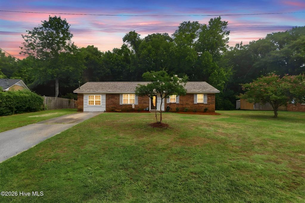 506 Rheims Way, Wilmington