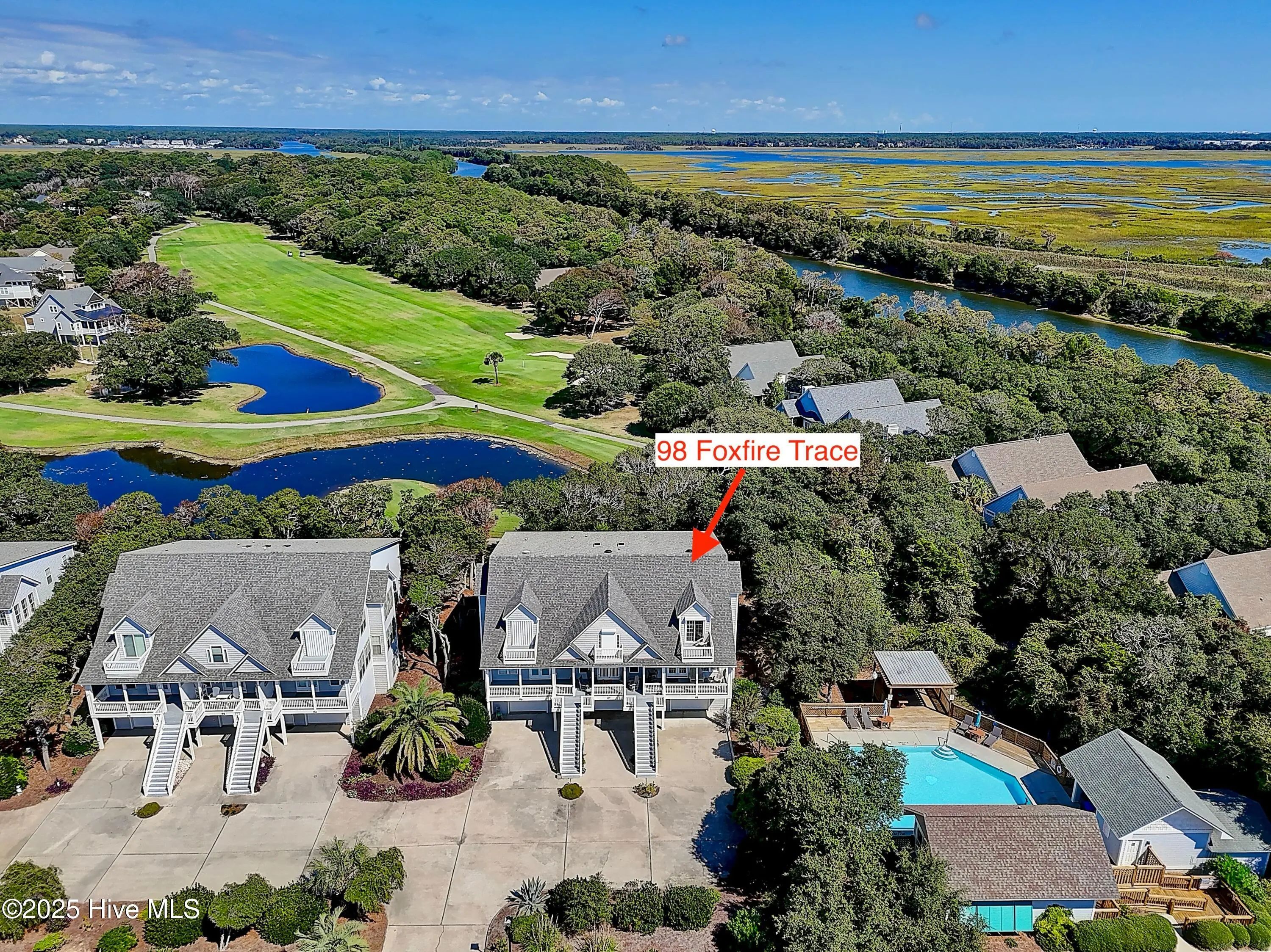 98 Foxfire Trace, Oak Island
