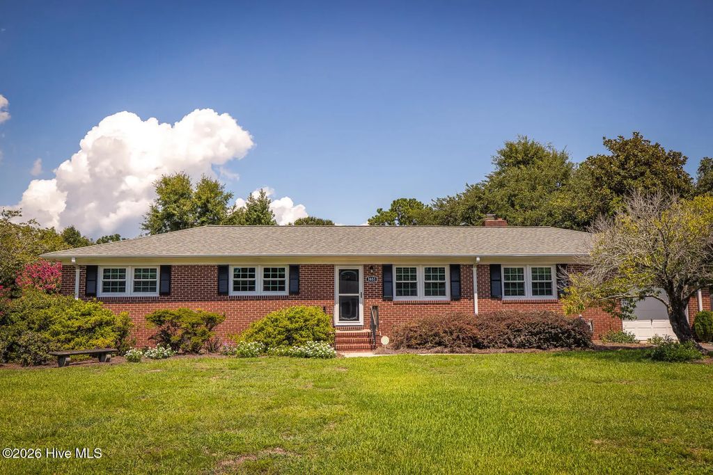 3851 Sylvan Drive, Wilmington