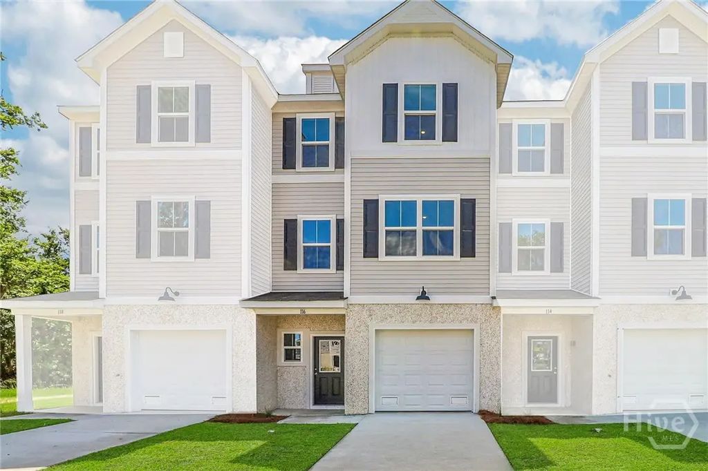 20 Hidden Pointe Drive, Savannah
