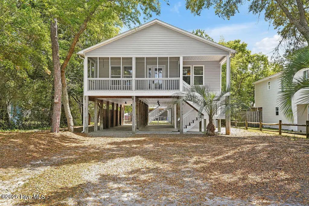 120 Ne 27th Street, Oak Island