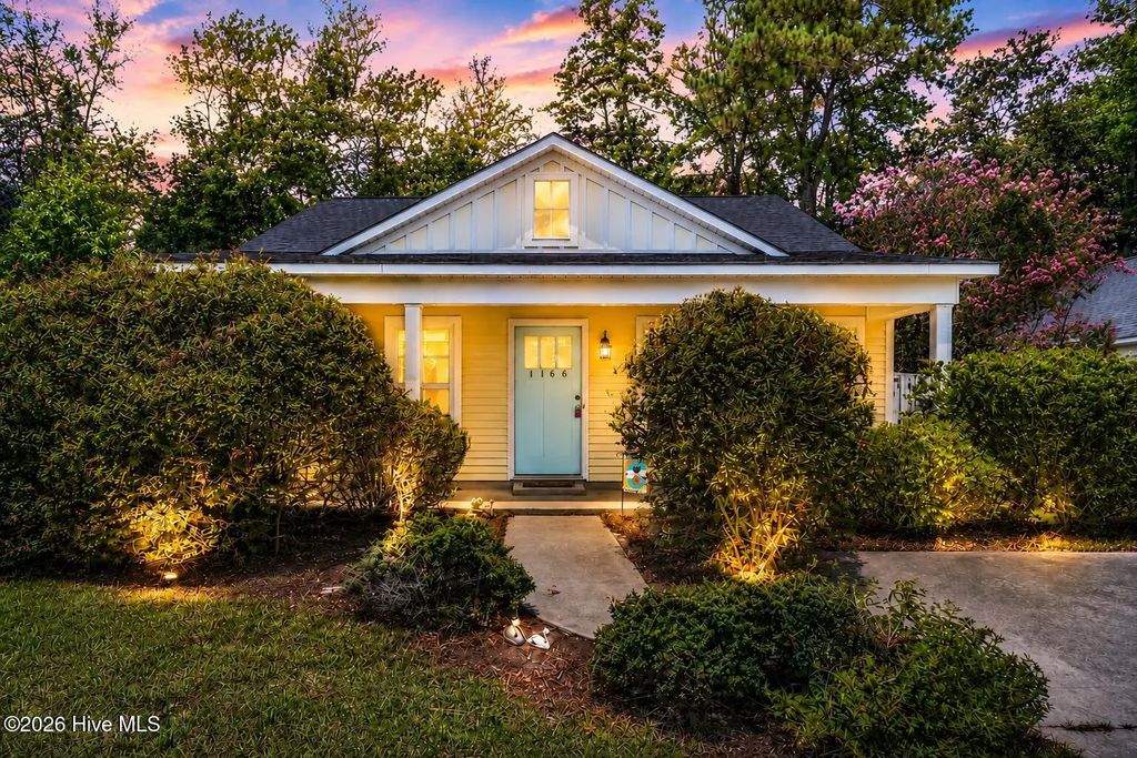 1166 Mill Creek Loop, Leland