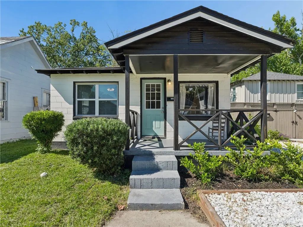 730 E 38th Street, Savannah