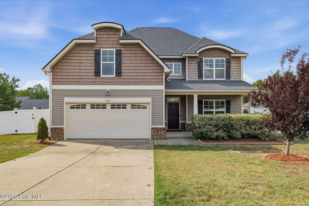 910 Highgrove Drive, Spring Lake