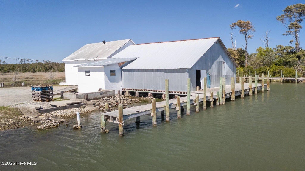 200 Cedar Creek Road, Sea Level