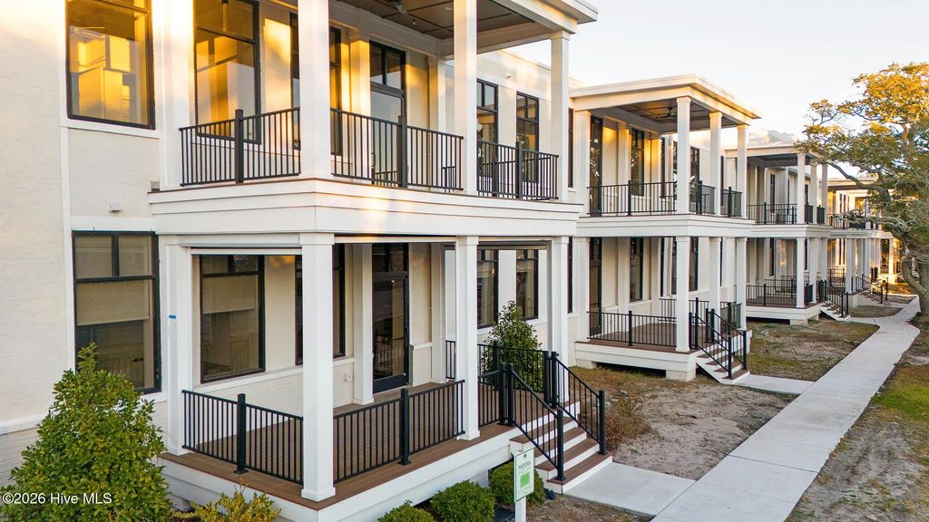 805 Mulberry Street Unit 208, Beaufort