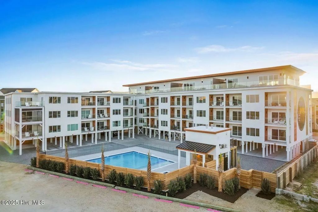 1800 Canal Drive 208, Carolina Beach