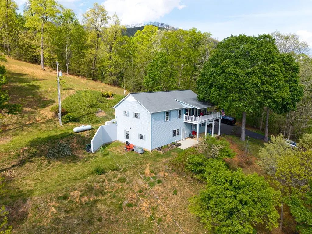 619 Pounding Mill Loop, Shooting Creek