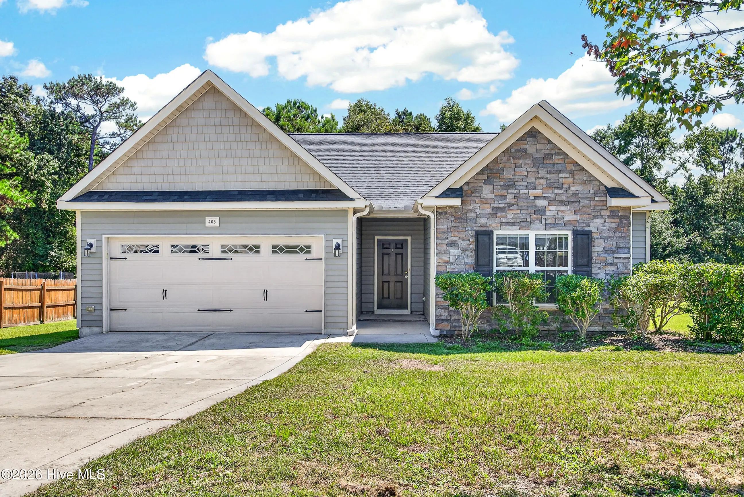 405 Peppermint Drive, Hubert