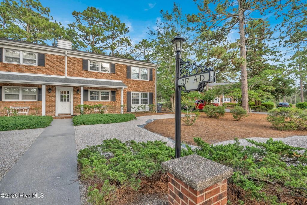 317 Driftwood Circle B, Southern Pines