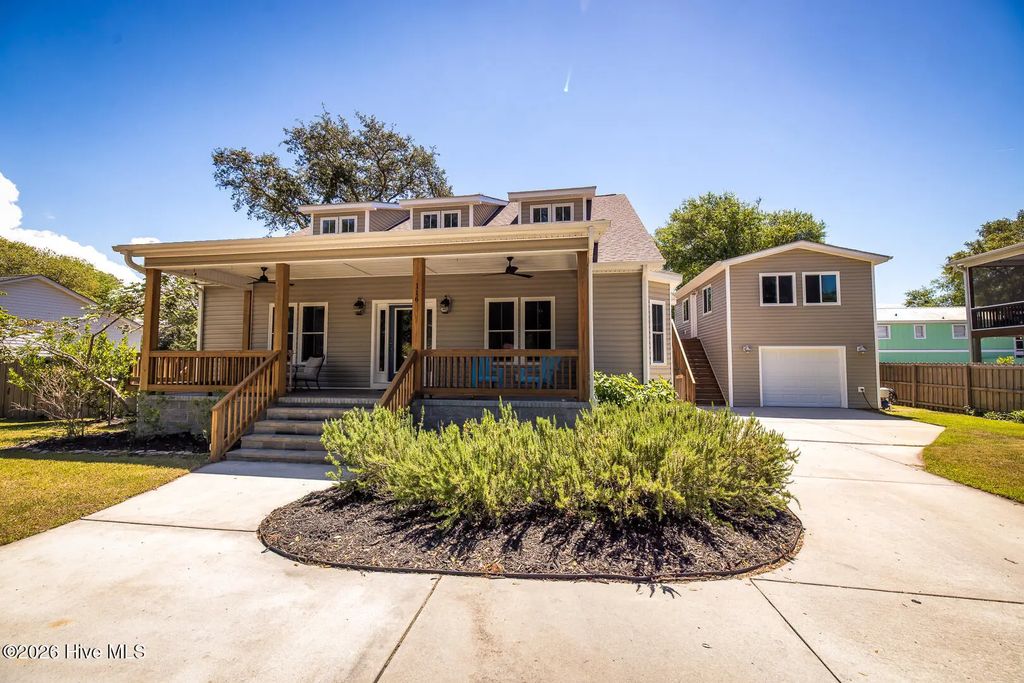 116 Nw 8th Street, Oak Island Wooded