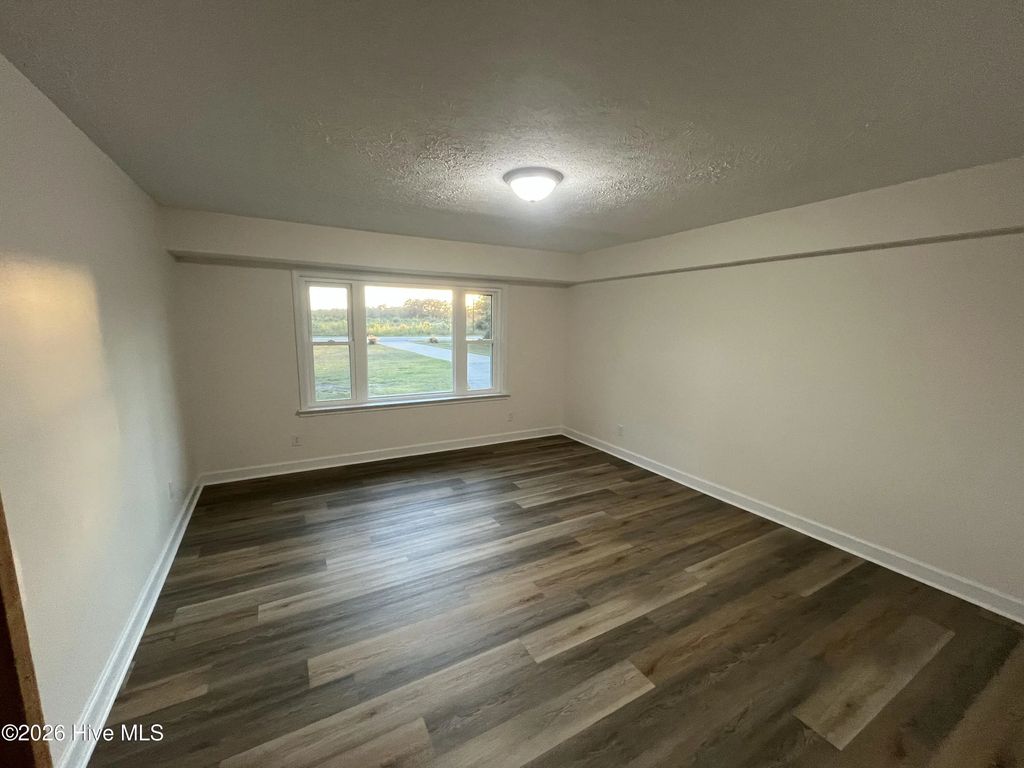 10818 Old Lumberton Road, Ash