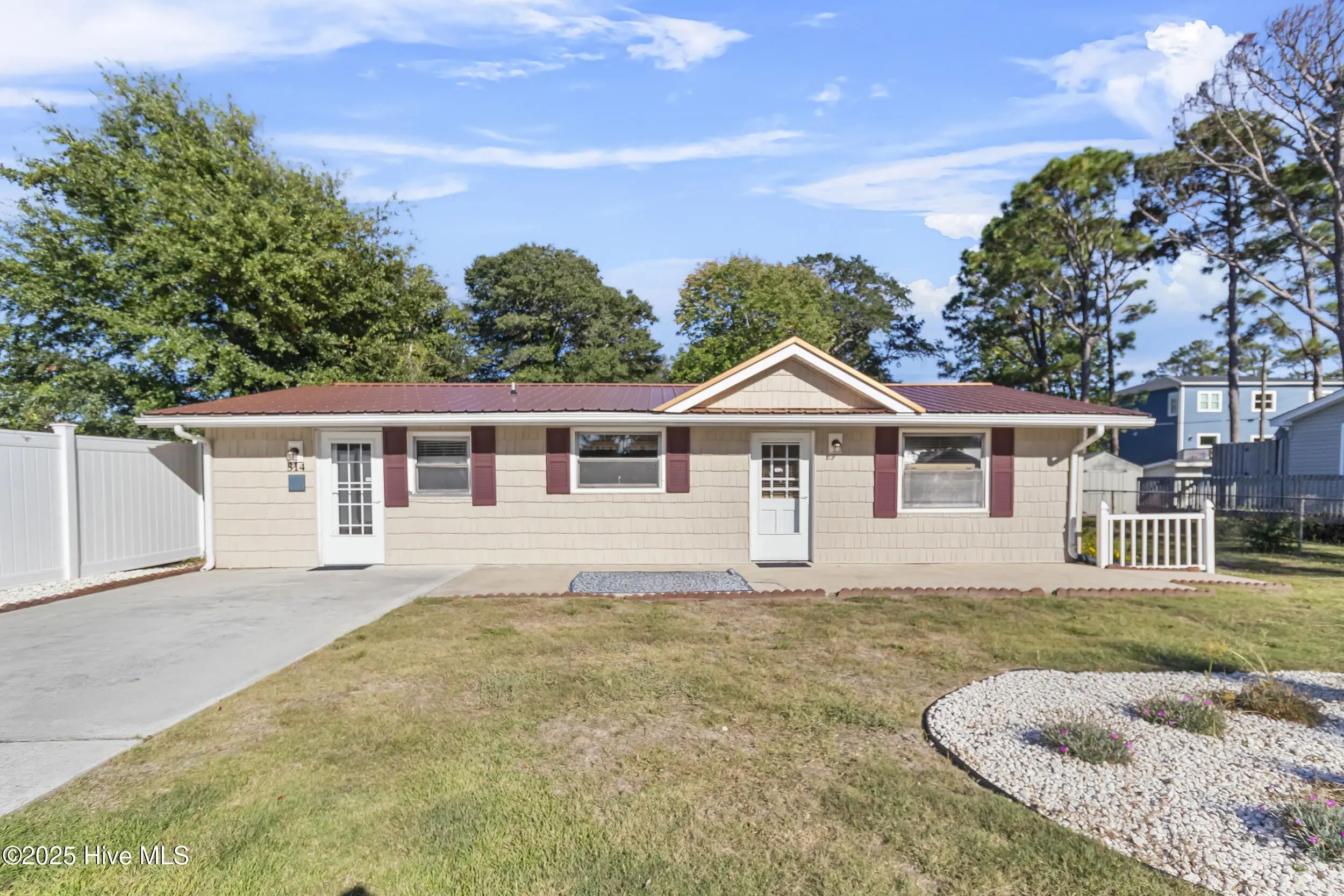 314 Keziah Street, Oak Island
