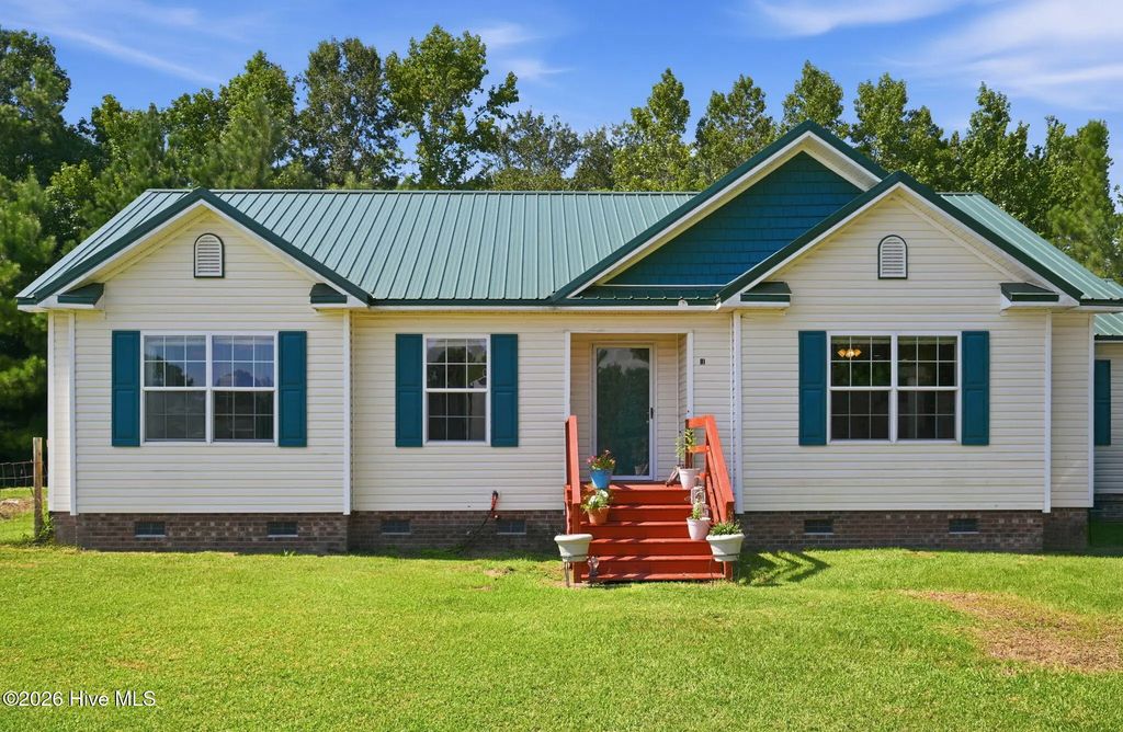 111 Bradham Drive, Beulaville