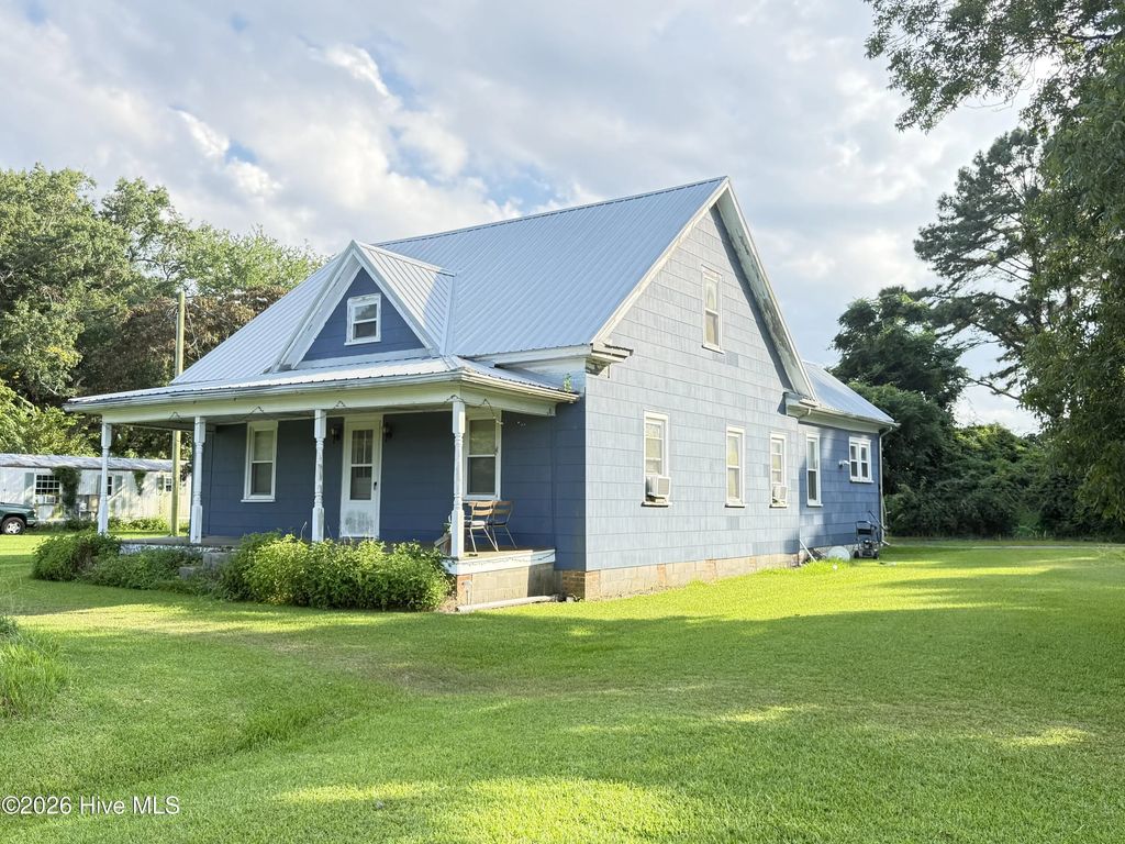 1382 Harvey Point Road, Hertford