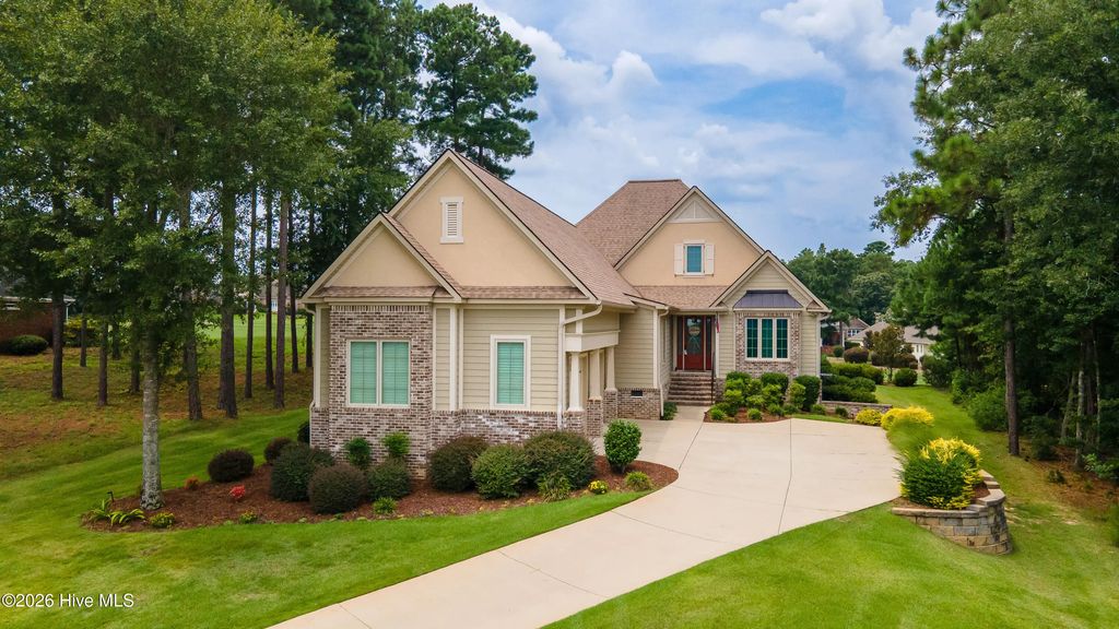 207 Quiet Oak Court, Aiken