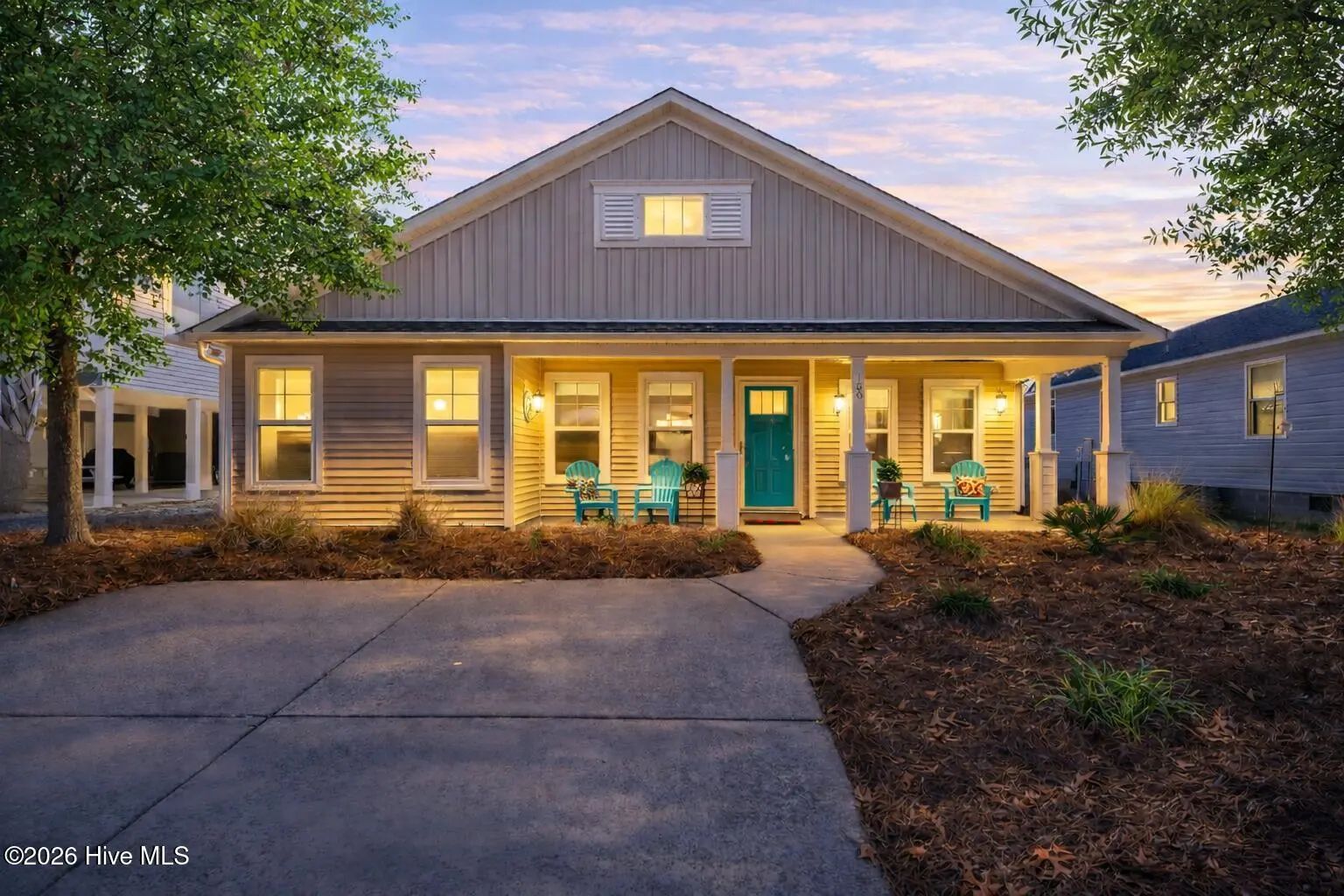 150 Ne 19th Street, Oak Island