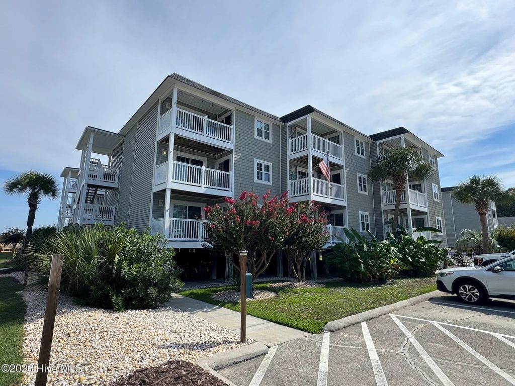 5400 E Yacht Drive Apt A7, Oak Island