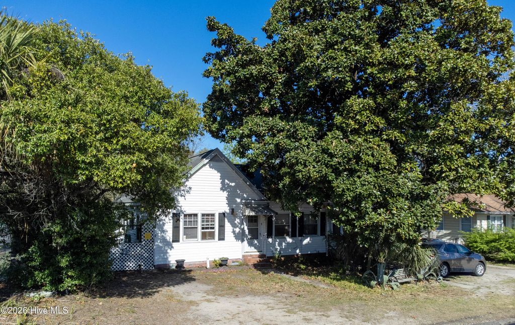 406 13th Avenue S, Myrtle Beach