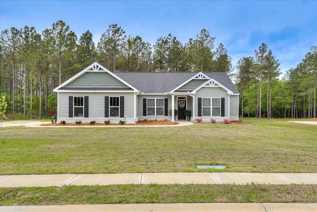 137 Willow Oak Circle, McDuffie