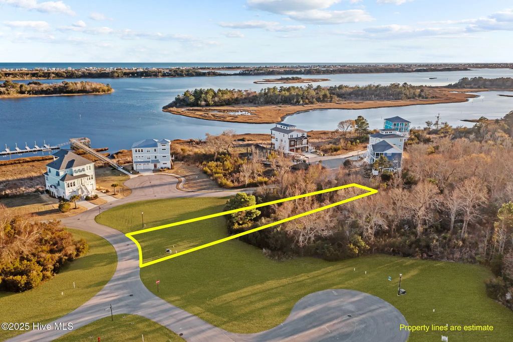 162 Whispering Pine Lane, Holly Ridge