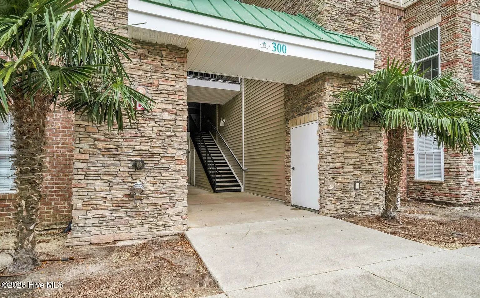 300 -325 Gateway Condos Drive, Surf City