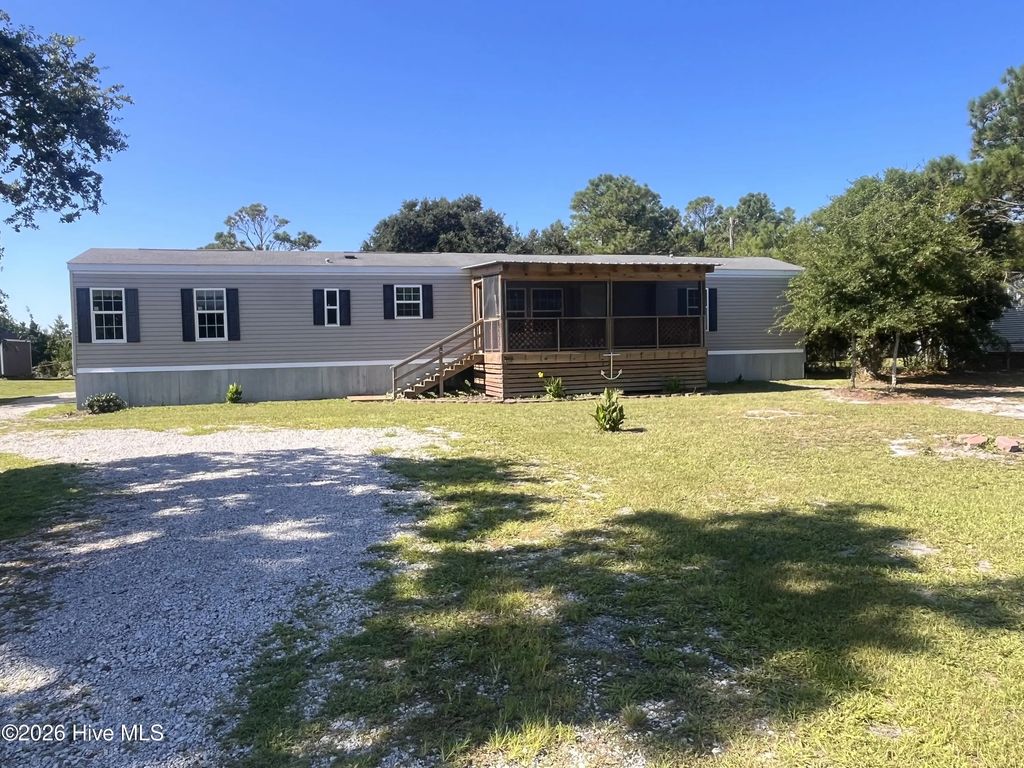 204 Diamond City Drive, Harkers Island