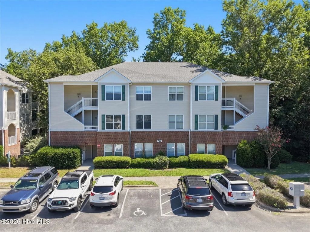 742 Indica Court Apt 201, Wilmington