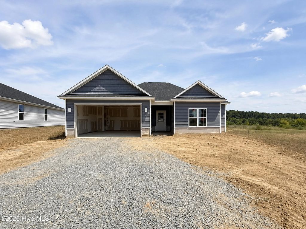 39 E Emily Gardens Drive, Pine Level