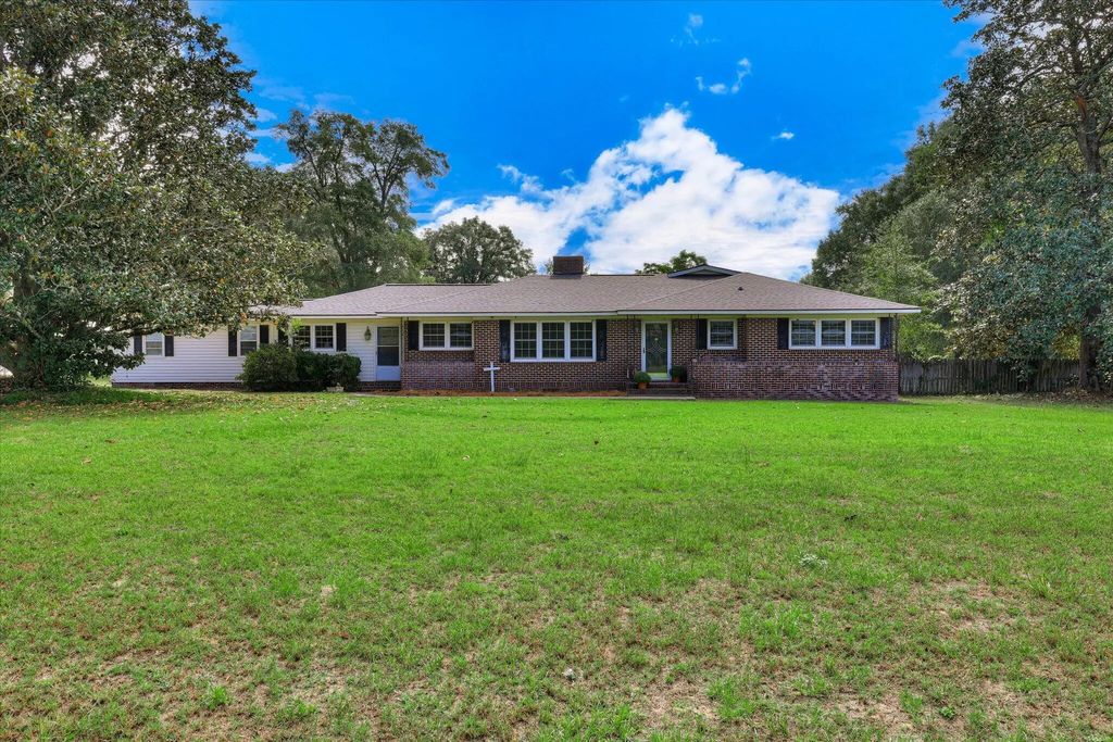 10989 S 23 Highway, Burke
