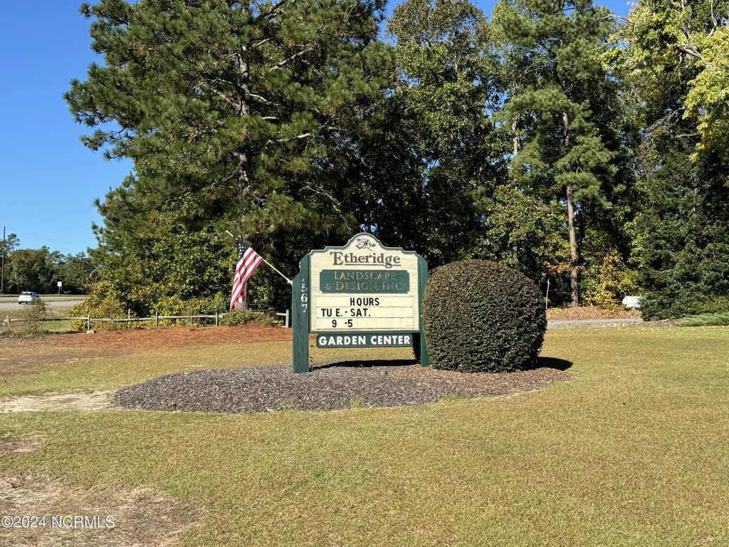 7567 Nc 211 Highway, West End