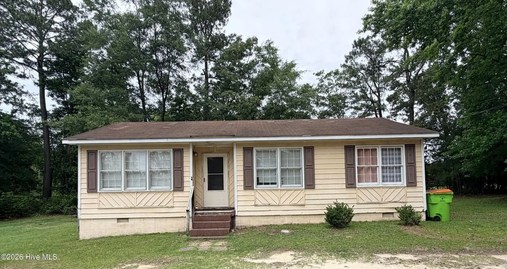 199 Zoo Road S, Roanoke Rapids