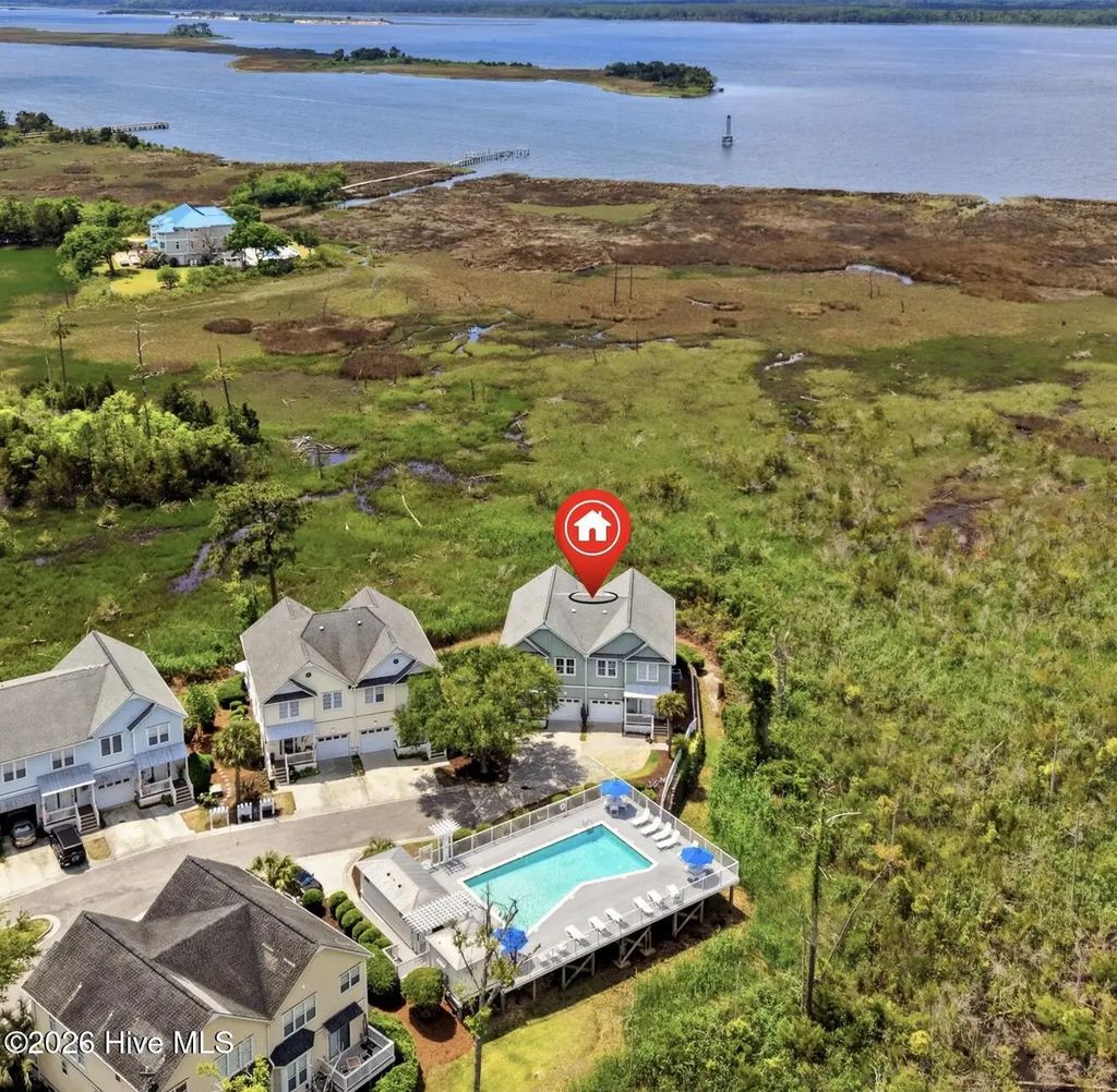 233 River Gate Lane, Wilmington