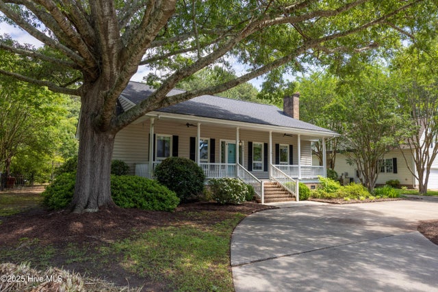 204 Lakeside Drive, Edenton